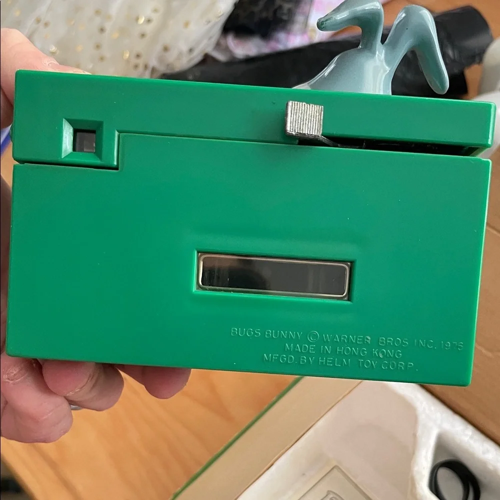Bugs Bunny Instant Load Camera - Orange/Green Collector Box